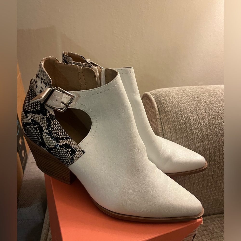 Brand new size 11 booties